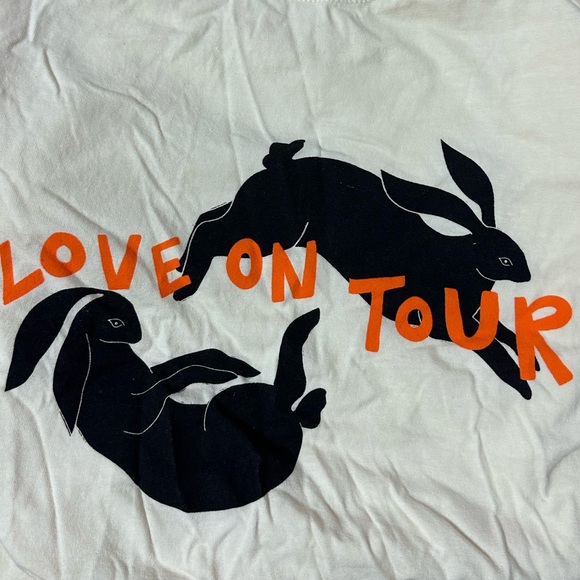 rare harry styles love on tour bunny tee - Picture 2 of 3